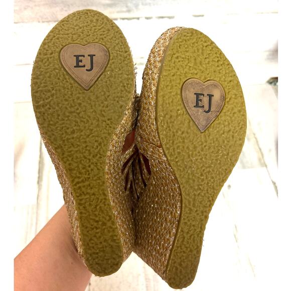 Eric Javits Women’s 10 Edy Gold Leather Wedge Sandals Slip-On Shoes - Picture 7 of 9